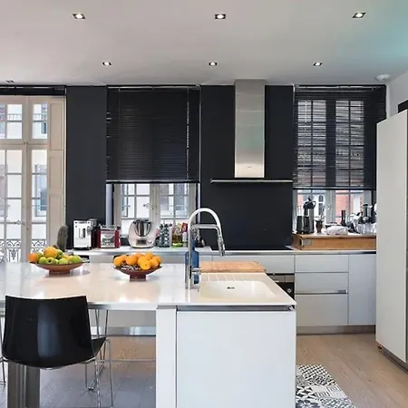 Maison Contemporaine Plein Centre Piscine &jacuzzi Willa