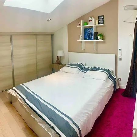 Maison Contemporaine Plein Centre Piscine &jacuzzi Villa *