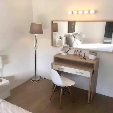 Villa Maison Contemporaine Plein Centre Piscine &jacuzzi *