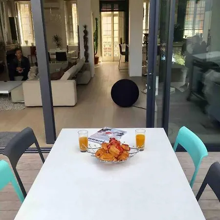 Maison Contemporaine Plein Centre Piscine &jacuzzi