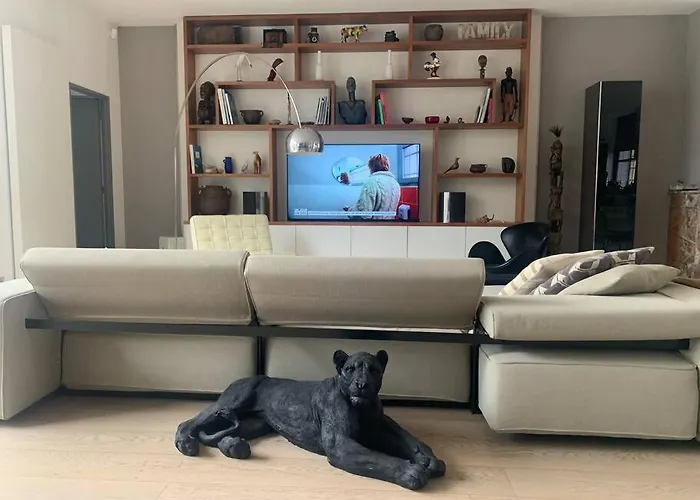 Maison Contemporaine Plein Centre Piscine &jacuzzi Вилла *