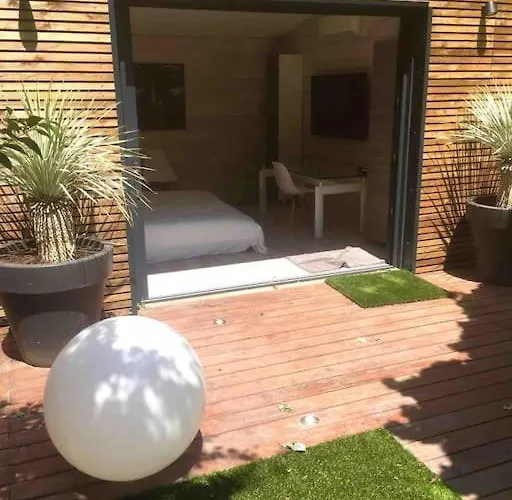 Вилла Maison Contemporaine Plein Centre Piscine &jacuzzi *